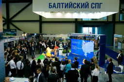 Интерактивное научное шоу на стенде ООО "Газпром СПГ Санкт-Петербург" собирало большое количество зрителей